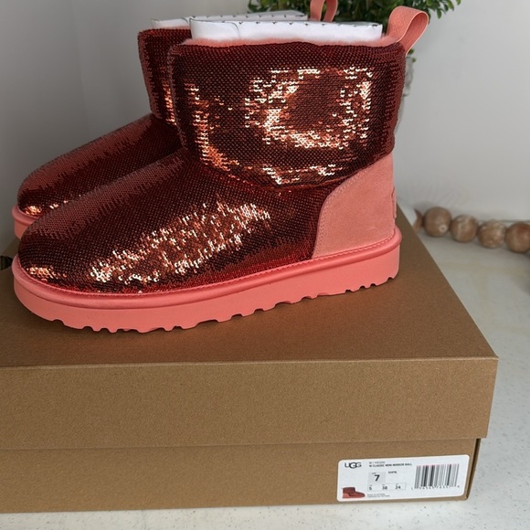 UGG CLASSIC MINI MIRROR BALL STARFISH PINK SEQUIN SUEDE WOMEN'S BOOTS 7 - Picture 12 of 12